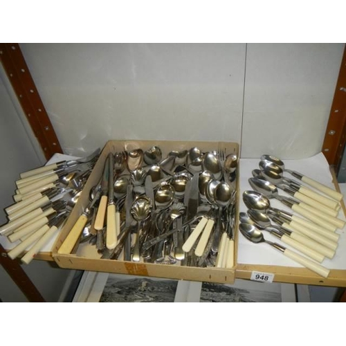 948 - A good mixed lot of cutlery.