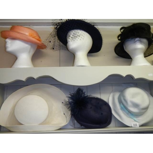 956 - Twelve vintage ladies hats.