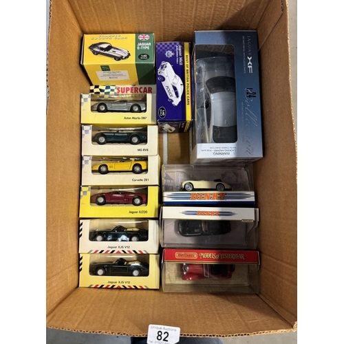 82 - A quantity of boxed mixed brand diecast including Maisto, Supercar collection, Matchbox, Dinky etc, ... 