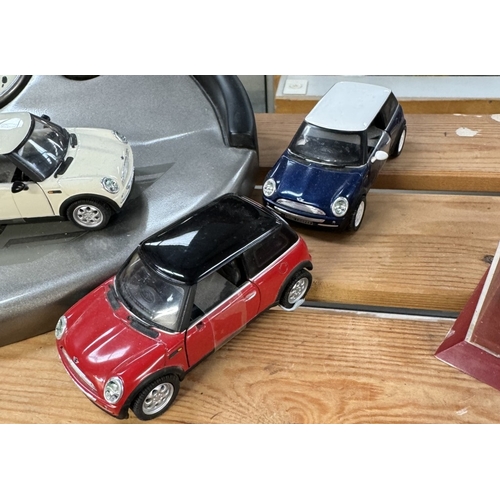 98 - A Corgi mini display set (2 Minis A/F)