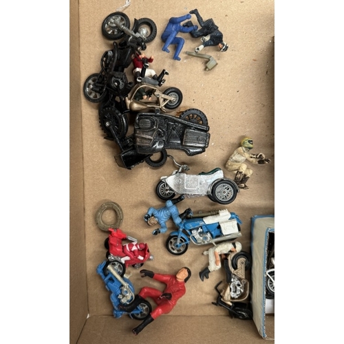 185 - A quantity of vintage diecast including Britains & Matchbox motorcycles