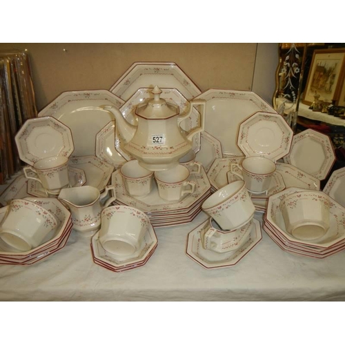 527 - A large quantity of tea and dinner ware, COLLECT ONLY.