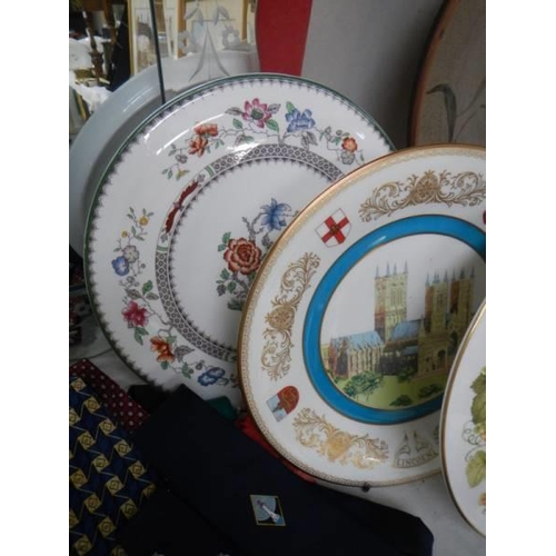 533 - A quantity of cake plates including Spode.