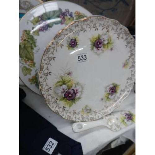 533 - A quantity of cake plates including Spode.