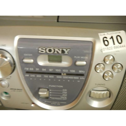 610 - A good Sony radio/CD player.