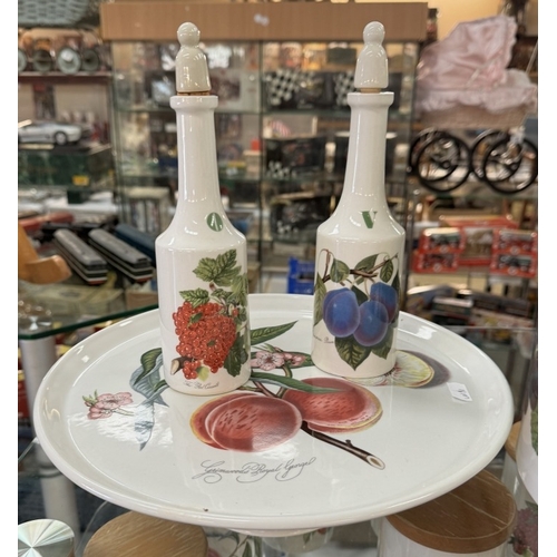 330 - A good selection of Portmeirion Pomona pottery including Cake stand, Large bread bin, 8 lidded butte... 