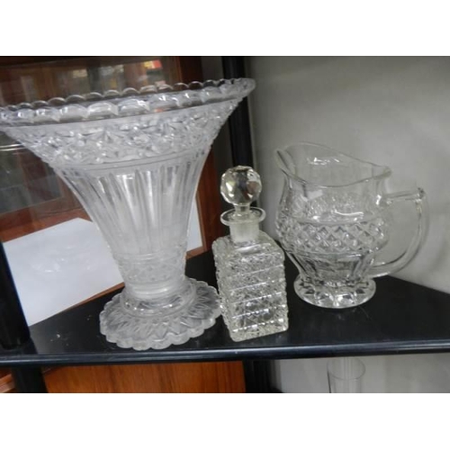 710 - A good lot of assorted glass ware, COLLECT ONLY.