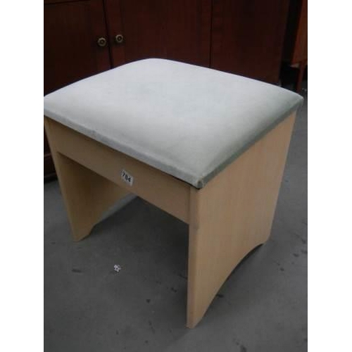 784 - A good quality dressing table stool. COLLECT ONLY.