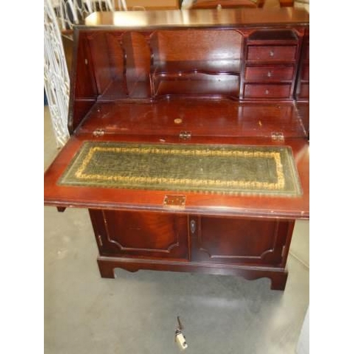 785 - A good quality mahogany bureau, COLLECT ONLY.