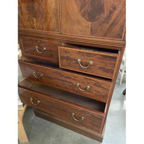 825 - A mahogany cabinet with 2 over 3 drawers COLLECT ONLY