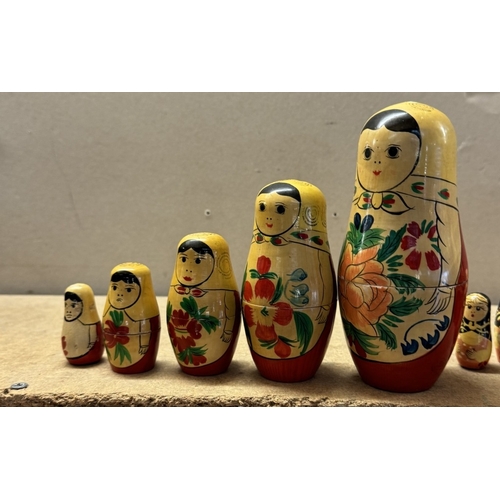 360 - 5 lots of Russian nesting Doll's, 3 x 5 pieces & 2 x 4 pieces