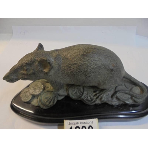 1230 - A twentieth century bronze rat on a marble base.