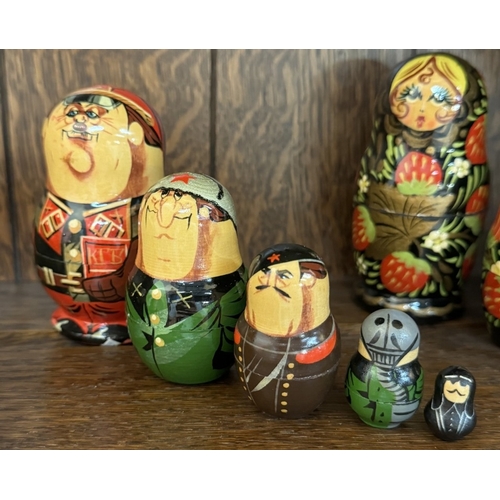 402 - 5 Russian nesting dolls all with 5 pieces