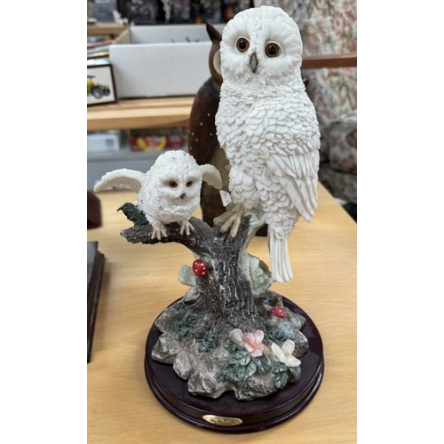 420 - A selection of owl ornaments including The Julianna Collection