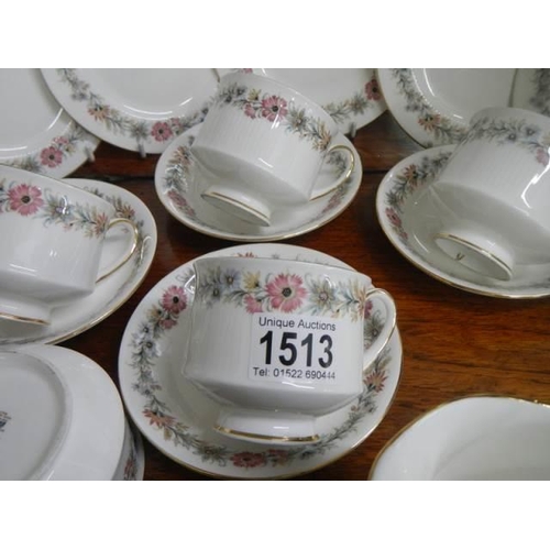 1513 - A 21 piece Paragon tea set in good condition, COLLECT ONLY.