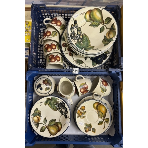 531 - An 'Autumn Fayre' dinner set