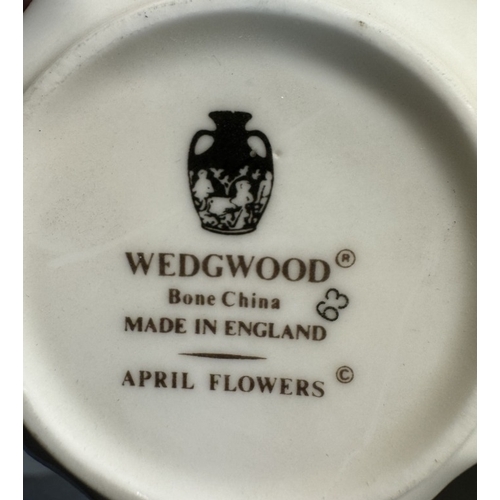 871 - A Wedgwood April Flowers tea set (21 piece)