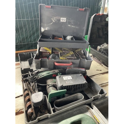 1012 - A quantity of of electrical items and screws, including BOSCH PST 50E jigsaw, Parkside drill, All te... 