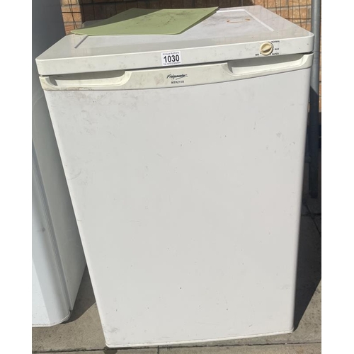 1030 - Mini freezer