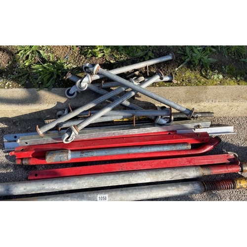 1058 - A quantity of metal includung a solid recovery tow and arm