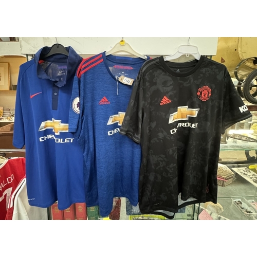 1125 - 3 Manchester Unitd shirts including 19/20 Third kit, 16/17 Away Pogba shirt both 2XL & 14/15 Mata Th... 