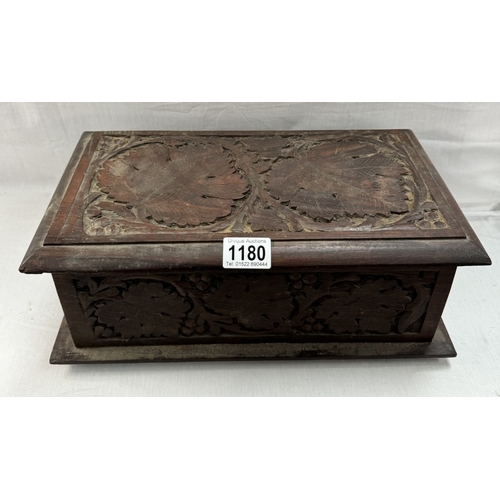 1180 - A decorative wooden box