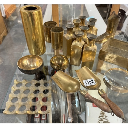 1182 - A quantity of brass