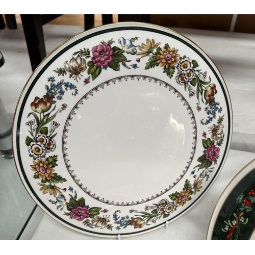 1199 - 3 cake platters, 2 Spode and a Royal Worcester