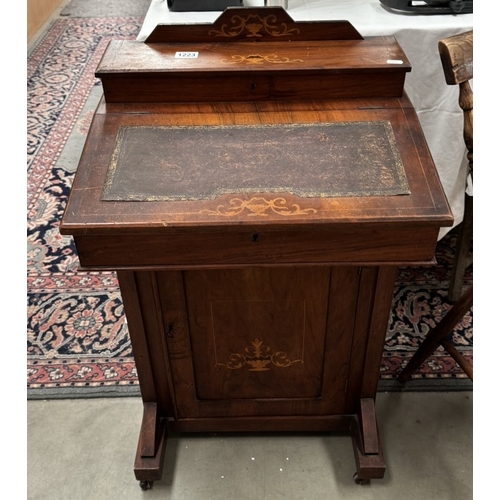 1223 - A Victorian inlaid Davenport desk