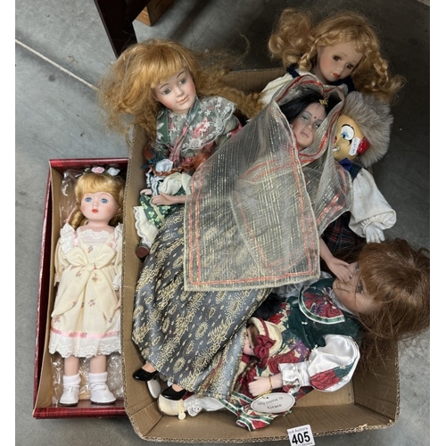 405 - A box of collectors dolls