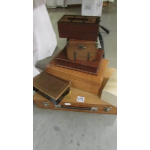 579 - A quantity of wooden boxes/