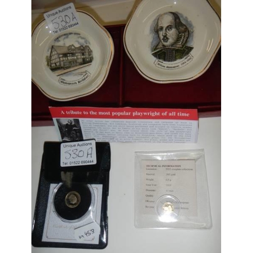 530A - A 14ct gold proof coin 0.5gms William Shakespeare 12 greatest britons,  2 Palissy Shakespeare plates... 