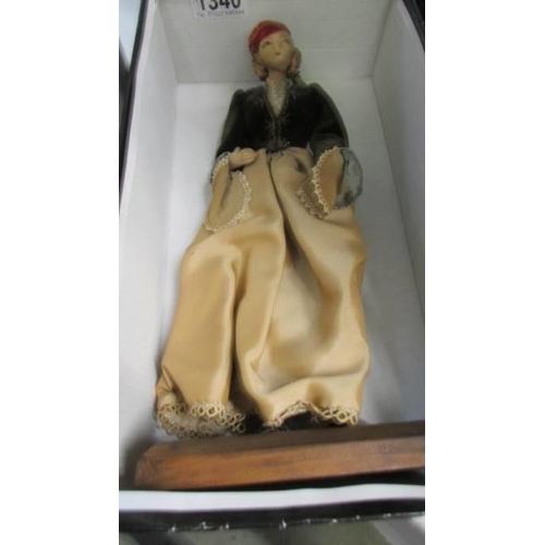 1340 - An early 20th century fashion doll.