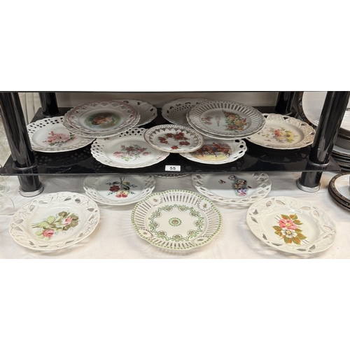 55 - A good lot of vintage ribbon plates (Approximately 18)