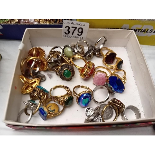 379 - A collection of costume rings