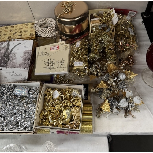 776 - A quantity of gold coloured Christmas decorations