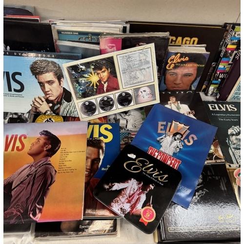 783 - A quantity of Elvis books including some early ones