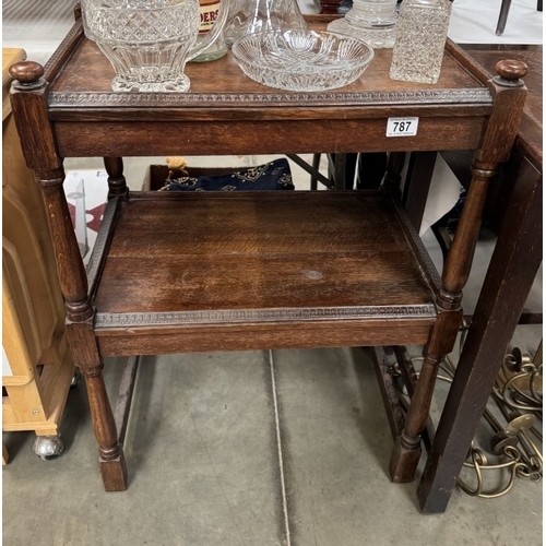 787 - A 1930s oak 2 tier tea trolley