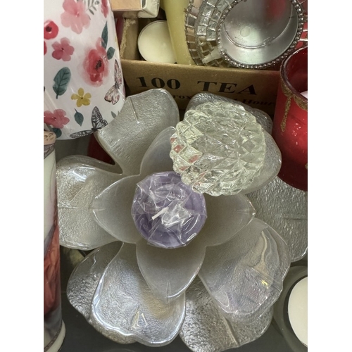 451 - A quantity of candles & candle/tea light holders