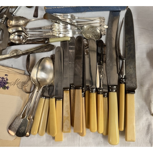 809 - A quantity of vintage plated cutlery etc including napkin rings