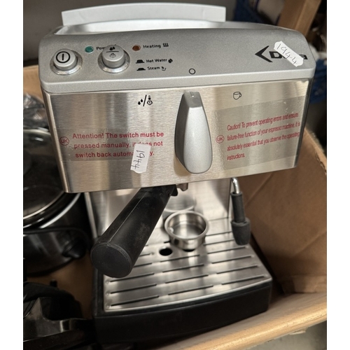 820 - A Delta Expresso cappuccino maker etc.