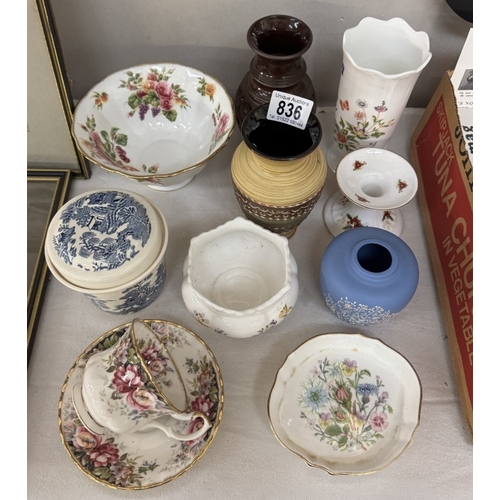 836 - A mixed lot of pottery etc including Royal Albert, Aynsley etc