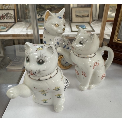 898 - 3 Ceramic cats including 2 teapots.