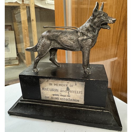 901 - An AEL Lejeune guide dog on plinth & 1930s Spelter Alsatian night light