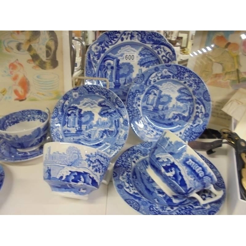 600 - A quantity of Spode blue and white tea ware.