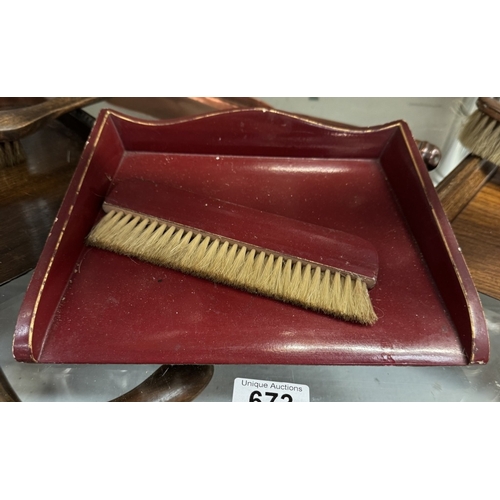 673 - A quantity of Edwardian oak & copper crumb trays & brushes etc.