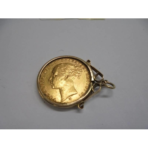 1023 - An 1878 Queen Victoria young head gold sovereign in a 9ct gold pendant mount.