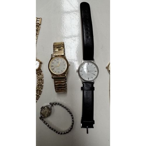 717 - A quantity of vintage mainly ladies wristwatches