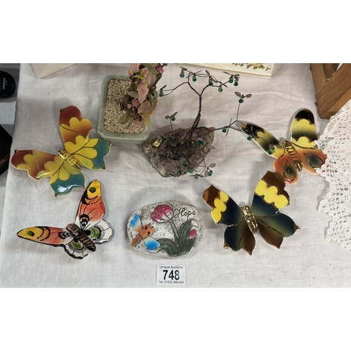 748 - 4 Ceramic butterflies etc