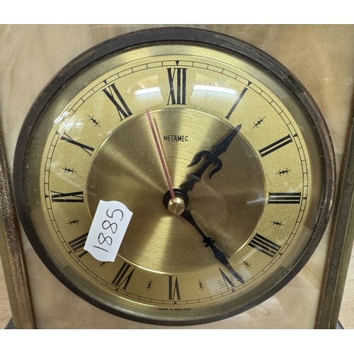 752 - A vintage quartz Metamec mantel clock